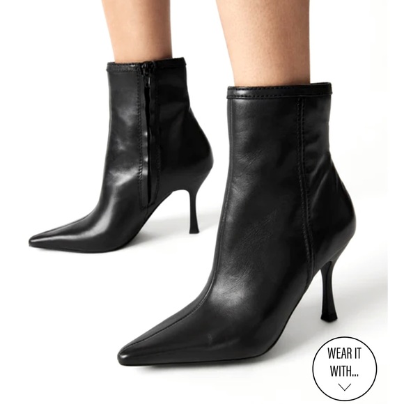 Steve Madden Shoes - Steve Madden Helena heel boots black